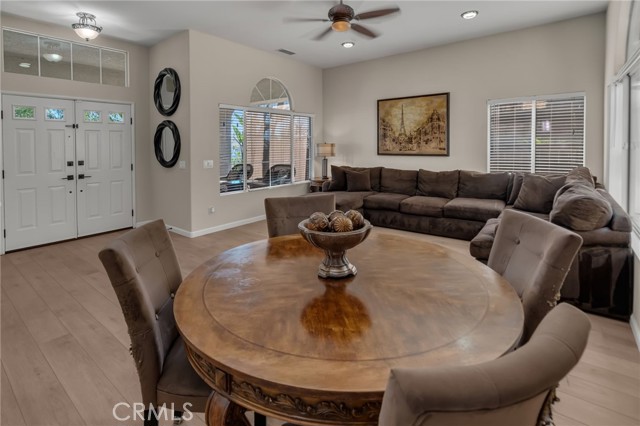 Detail Gallery Image 10 of 74 For 40071 via Espana, Murrieta,  CA 92562 - 5 Beds | 3 Baths