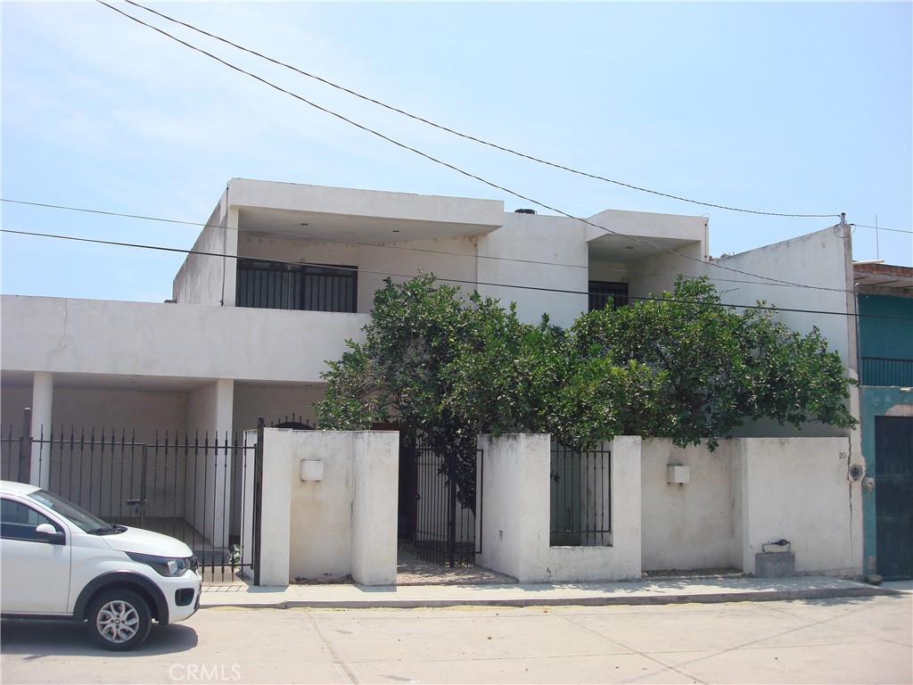 20 CALLE LAZARO CARDENAS
