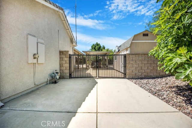 19247 Mountain Shadow Lane, Perris CA: https://media.crmls.org/medias/0f56b257-296f-4b9c-8e81-a9401323cc61.jpg