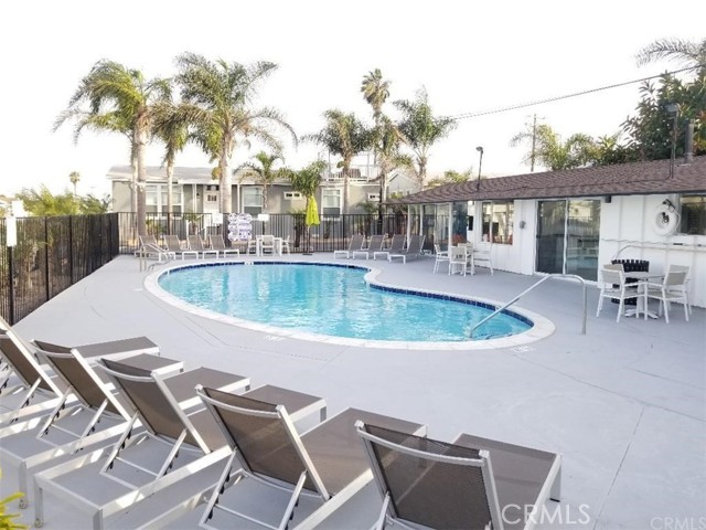 Detail Gallery Image 40 of 44 For 21752 Pacific Coast Hwy #13,  Huntington Beach,  CA 92646 - 3 Beds | 2 Baths