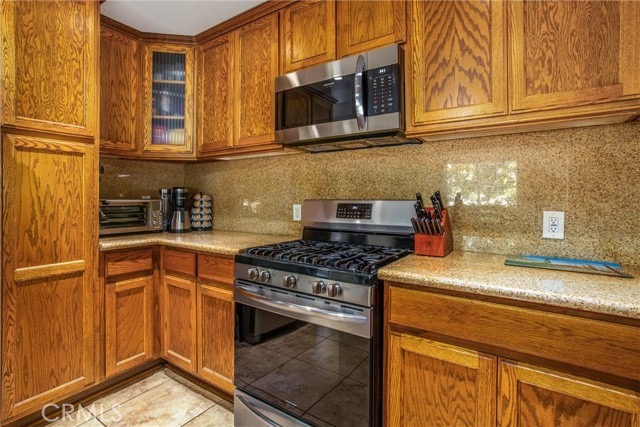 Detail Gallery Image 16 of 32 For 24701 Court St, San Bernardino,  CA 92410 - 4 Beds | 2/1 Baths