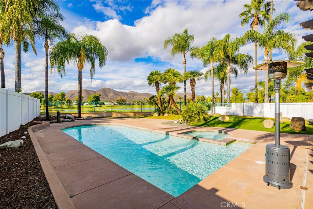 MLS #SW25262593 image #1