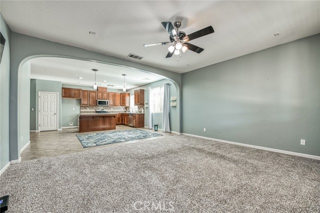 Detail Gallery Image 12 of 31 For 2427 S Laguna Ct, Visalia,  CA 93292 - 4 Beds | 2 Baths