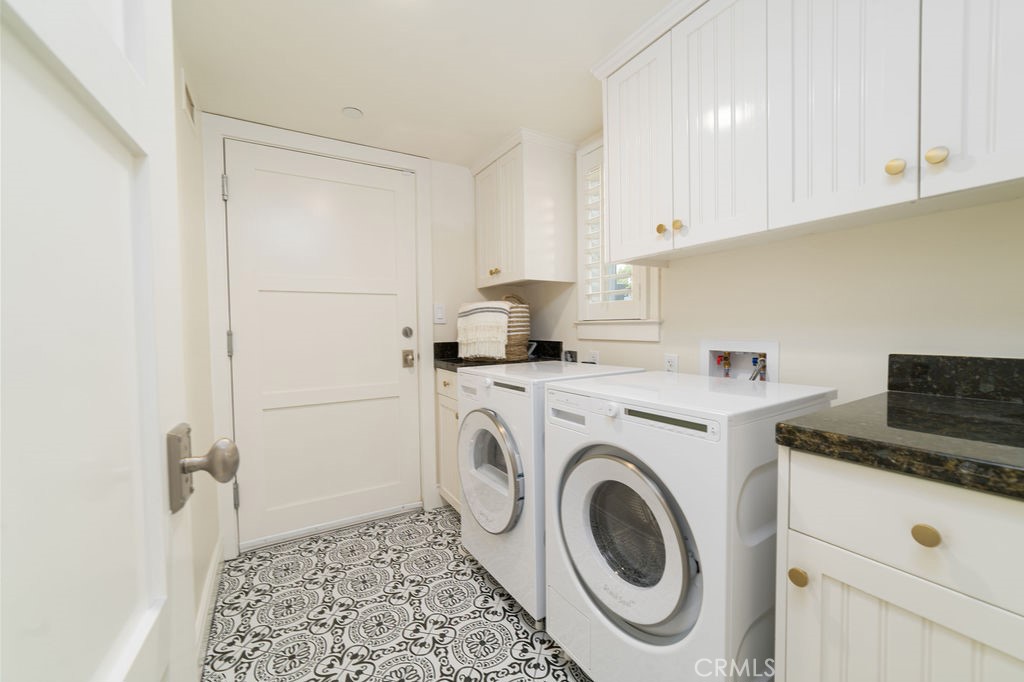 MLS #OC25225888 image #9