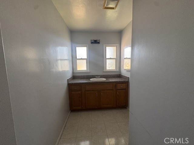 8146 Agnes, North Hollywood CA: https://media.crmls.org/medias/0f593848-20e0-4116-a54a-264581ff2380.jpg