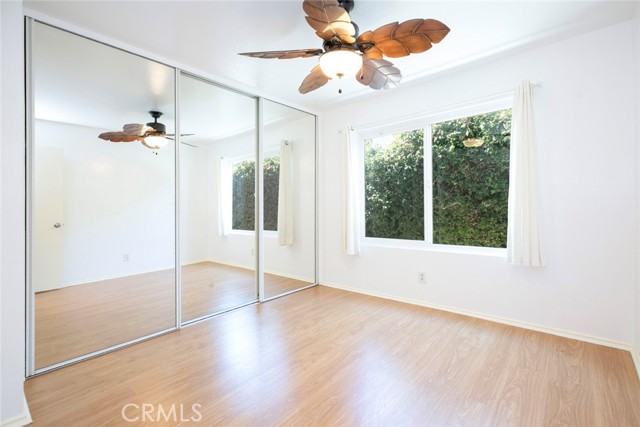 18119 Calvert Street photo 15