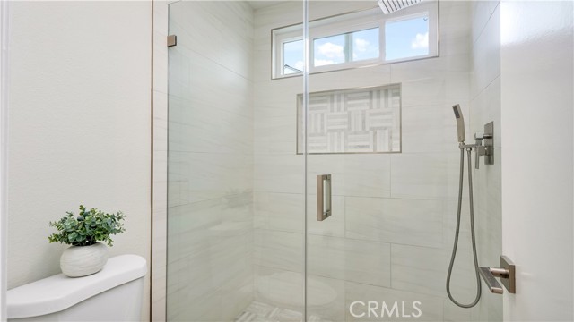 15061 Glass Circle, Irvine CA: https://media.crmls.org/medias/0f5a8754-4082-4798-8bee-ddea23679df1.jpg
