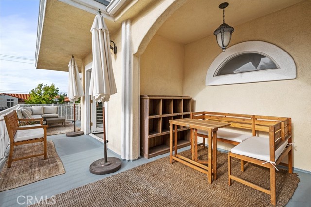 202 Lucia Avenue, Redondo Beach, California 90277, 5 Bedrooms Bedrooms, ,3 BathroomsBathrooms,Residential,Sold,Lucia,SB21191520