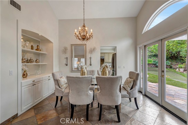 Detail Gallery Image 15 of 45 For 18862 via Palatino, Irvine,  CA 92603 - 4 Beds | 3 Baths