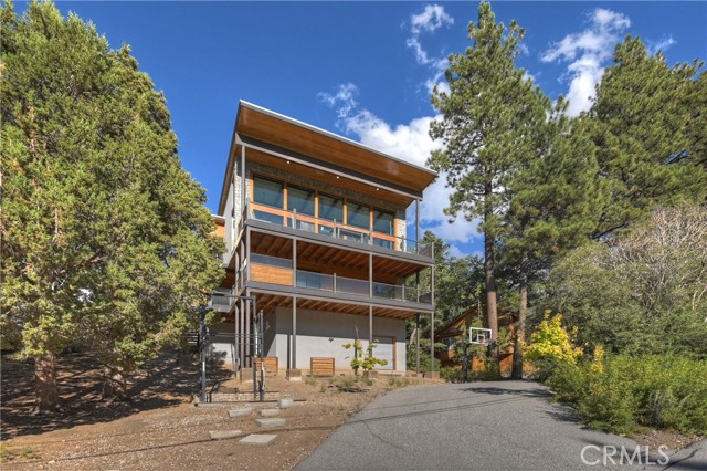43669 Ridge Crest, Big Bear Lake, CA 92315