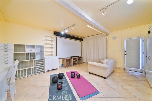 5650 Lemon, Long Beach CA: https://media.crmls.org/medias/0f5c2dc8-3e85-46c3-b512-27dd41e00a81.jpg