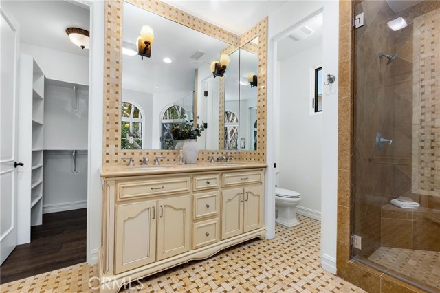 Detail Gallery Image 39 of 64 For 2516 Walnut Ave, Manhattan Beach,  CA 90266 - 5 Beds | 5/1 Baths