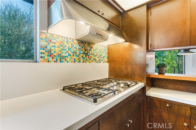 4380 Canyon Crest Road, Altadena CA: https://media.crmls.org/medias/0f5cbcf7-22da-4baf-816b-1ff18ea8a6d5.jpg