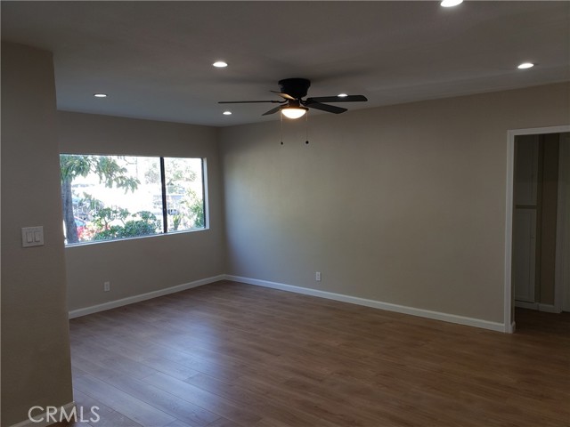 Detail Gallery Image 6 of 15 For 10213 Laurel Canyon Bld, Pacoima,  CA 91331 - 4 Beds | 2 Baths
