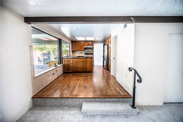 Detail Gallery Image 17 of 54 For 23910 via Copeta, Valencia,  CA 91355 - 4 Beds | 2/1 Baths