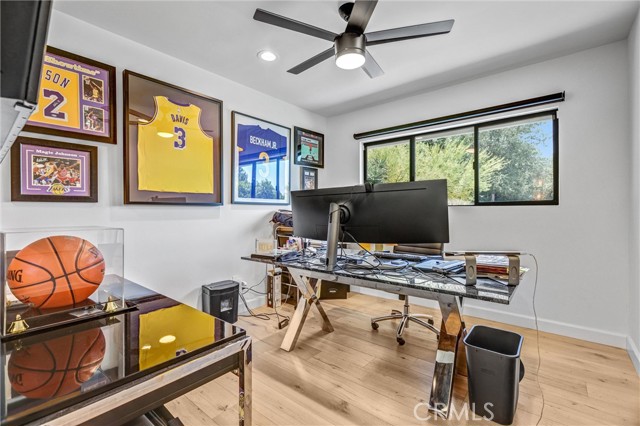 Detail Gallery Image 23 of 36 For 20351 Alerion Pl, Woodland Hills,  CA 91364 - 4 Beds | 2/1 Baths