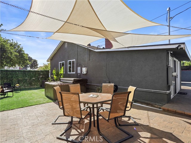 Detail Gallery Image 7 of 57 For 8110 Lesner Ave, Lake Balboa,  CA 91406 - 3 Beds | 2 Baths