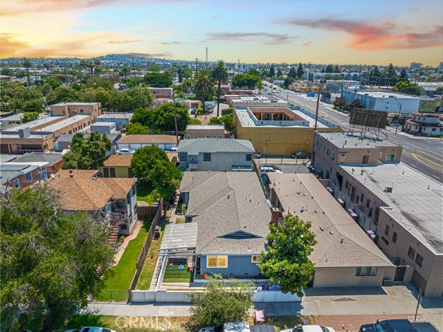 Detail Gallery Image 4 of 53 For 1816 Oregon Ave, Long Beach,  CA 90806 - 7 Beds | 4 Baths