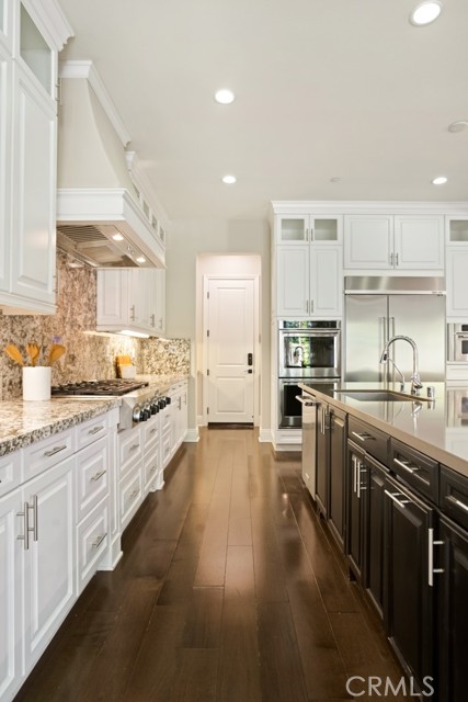 Image 20 of 75 For 2282 Rosecrans Court