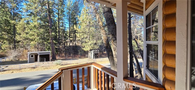 Detail Gallery Image 3 of 27 For 43532 Bow Canyon, Big Bear Lake,  CA 92315 - 3 Beds | 2/1 Baths