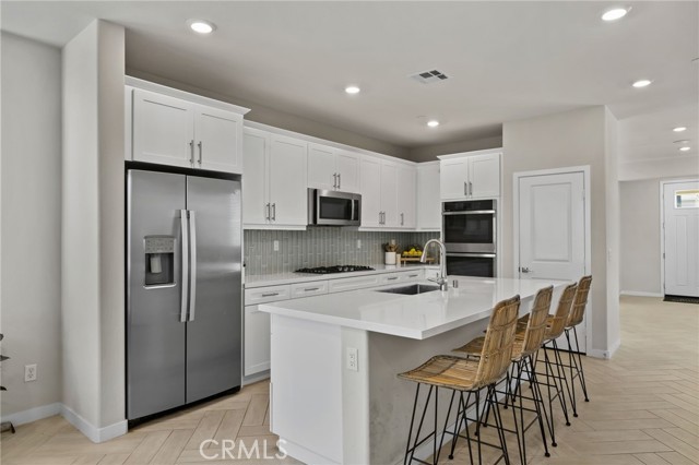 Detail Gallery Image 11 of 33 For 2571 E Pheasant Way, Ontario,  CA 91761 - 4 Beds | 2/1 Baths