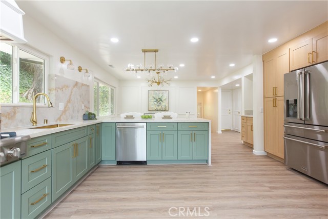 14879 Jadestone Drive, Sherman Oaks CA: https://media.crmls.org/medias/0f60467a-cd9f-4df9-8589-37af82b7a035.jpg