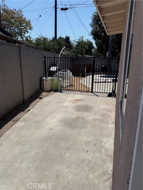 210 E Renwick Road, Glendora CA: https://media.crmls.org/medias/0f60c165-3b2e-4df5-8210-45e67264dabf.jpg
