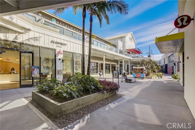 Detail Gallery Image 44 of 46 For 16562 Regina #4,  Huntington Beach,  CA 92649 - 2 Beds | 1 Baths