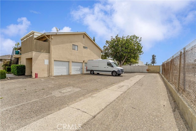 7340 Corsican Drive, Huntington Beach CA: https://media.crmls.org/medias/0f61ba99-fc73-48bd-9320-c6401fabf989.jpg