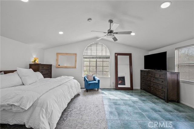 Detail Gallery Image 16 of 29 For 22371 Mission Cir, Chatsworth,  CA 91311 - 3 Beds | 2/1 Baths