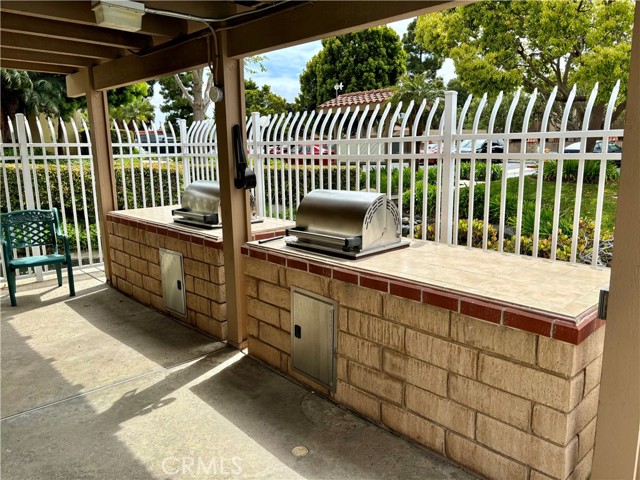 16521 Grunion Lane, Huntington Beach CA: https://media.crmls.org/medias/0f6203e2-0cd0-43ed-98dd-fbcf14877d8a.jpg