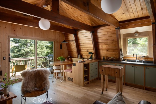 Detail Gallery Image 4 of 25 For 26486 Forest Ln, Twin Peaks,  CA 92391 - 2 Beds | 1/1 Baths