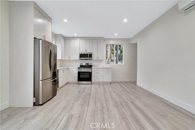 19513 Cantara Street photo 42