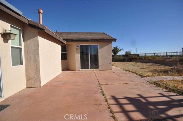 8945 Honeysuckle Avenue, Hesperia CA: https://media.crmls.org/medias/0f635584-40f8-4ddb-be46-abaf8b08dc76.jpg