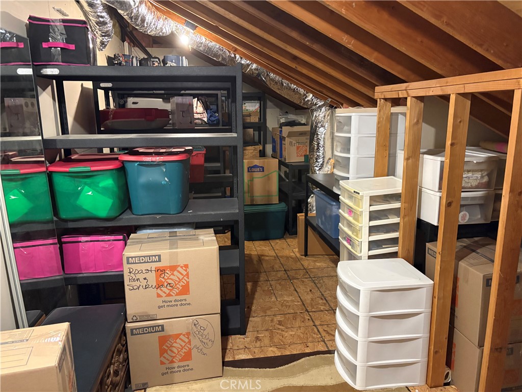 https://media.crmls.org/medias/0f637d03-6da3-4e48-96af-498b918f73e0.jpg?preset=X-Large