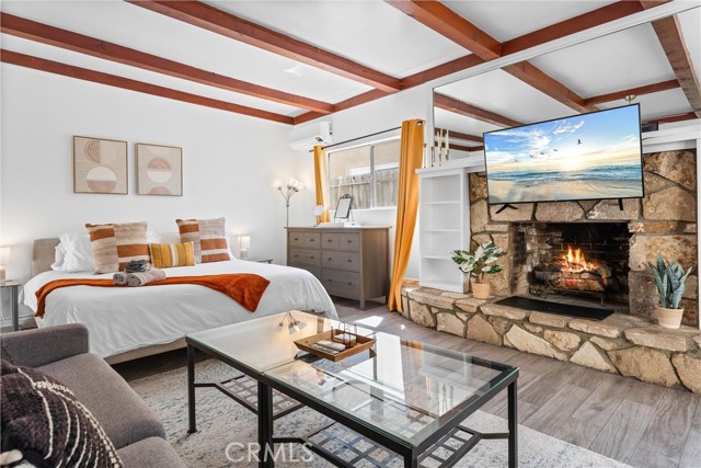 1031 Termino Avenue, Long Beach CA: https://media.crmls.org/medias/0f6390bd-8c90-43e2-b039-87a62a6a9e92.jpg