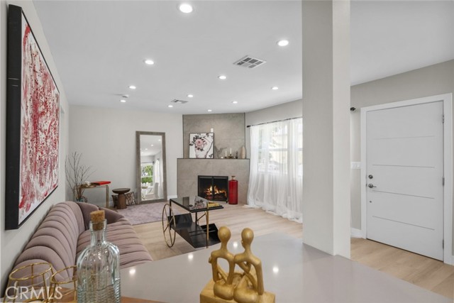 Detail Gallery Image 29 of 41 For 6820 Jellico Ave, Van Nuys,  CA 91406 - 3 Beds | 2 Baths