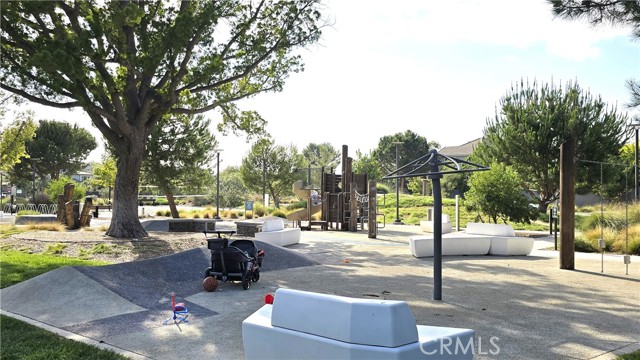 610 Cultivate, Irvine CA: https://media.crmls.org/medias/0f63be65-b4d5-4fab-a70b-ec462e47ad75.jpg