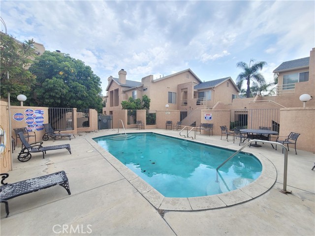11076 Sharp Avenue, Mission Hills (San Fernando) CA: https://media.crmls.org/medias/0f642ce9-4237-4bf0-8ab4-1a42ebe28255.jpg