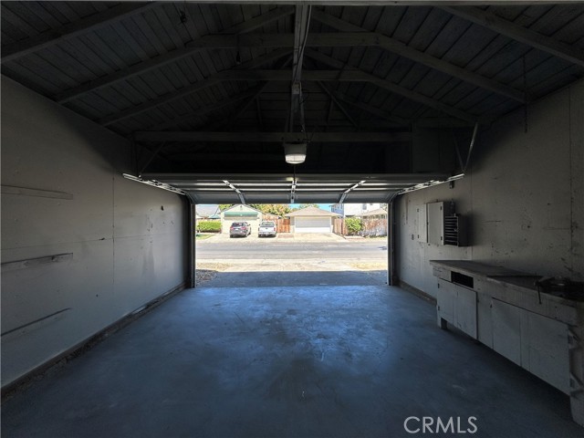 283 E Churchill Street, Stockton CA: https://media.crmls.org/medias/0f649d74-fd10-4a4c-bf3f-c0e99322bce2.jpg