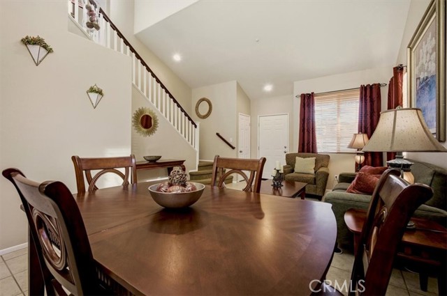 Detail Gallery Image 5 of 58 For 14666 Ontario Cir, Fontana,  CA 92336 - 4 Beds | 2/1 Baths
