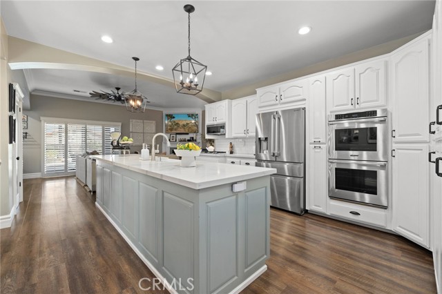 31502 Emperor Drive, Canyon Lake CA: https://media.crmls.org/medias/0f6623b0-784e-4872-86d4-1162a9cd85fc.jpg