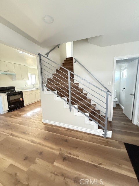 Detail Gallery Image 6 of 18 For 11754 Walcroft, Lakewood,  CA 90715 - 3 Beds | 2 Baths