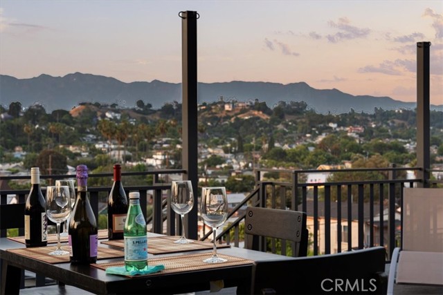 4850 Buchanan, Los Angeles CA: https://media.crmls.org/medias/0f668592-f9d3-43f6-99df-89e0c66b9873.jpg