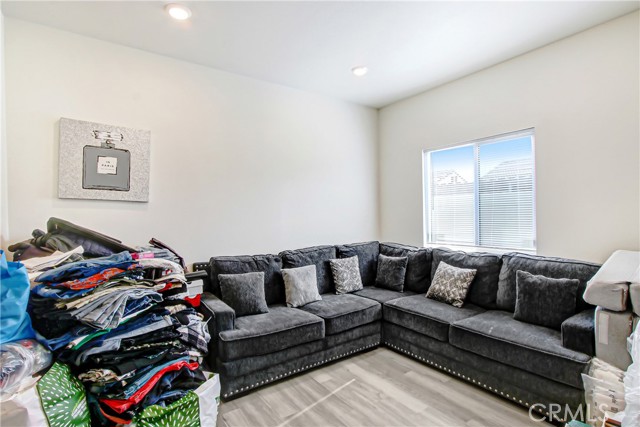 Detail Gallery Image 15 of 20 For 723 Anthirium, Perris,  CA 92571 - 5 Beds | 4 Baths