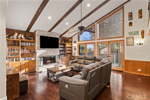 Detail Gallery Image 21 of 71 For 2420 San Antonio, Upland,  CA 91784 - 4 Beds | 3 Baths