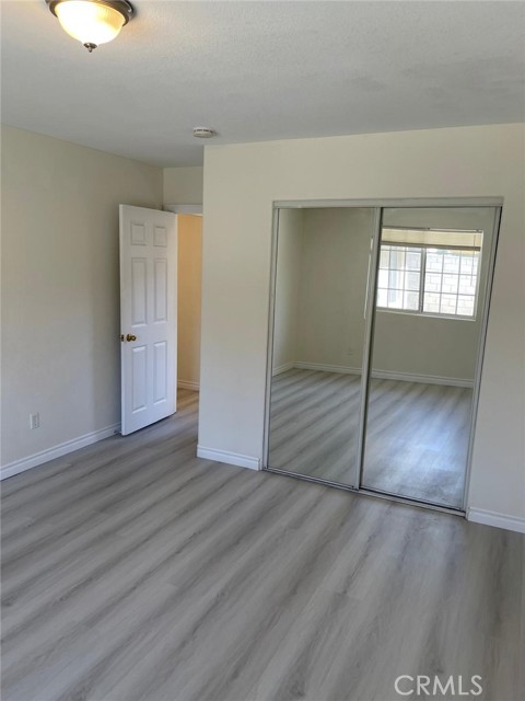 Detail Gallery Image 8 of 12 For 2106 W 9th St, Santa Ana,  CA 92703 - 5 Beds | 3 Baths