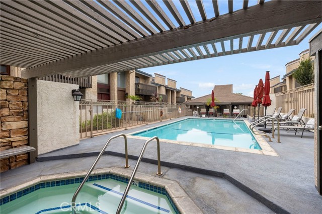 2299 N Legion Drive, Signal Hill CA: https://media.crmls.org/medias/0f6946ba-1afe-483b-85e7-6967f3f75d84.jpg