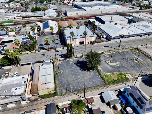 887 E 2nd Street, Pomona, California 91766, ,Commercial Lease,For Rent,887 E 2nd Street,CRIV25069785
