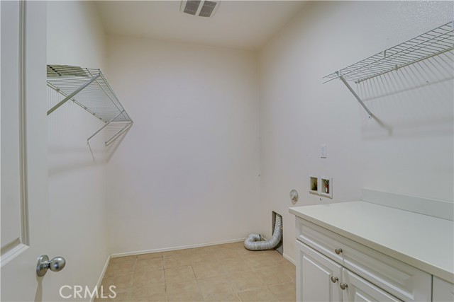 Detail Gallery Image 31 of 44 For 5005 Silvery Jewel, Bakersfield,  CA 93313 - 5 Beds | 3/1 Baths